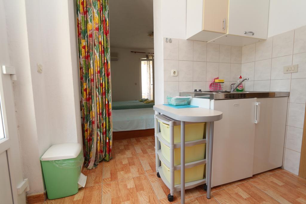 Apartments Antoneta Макарська Екстер'єр фото